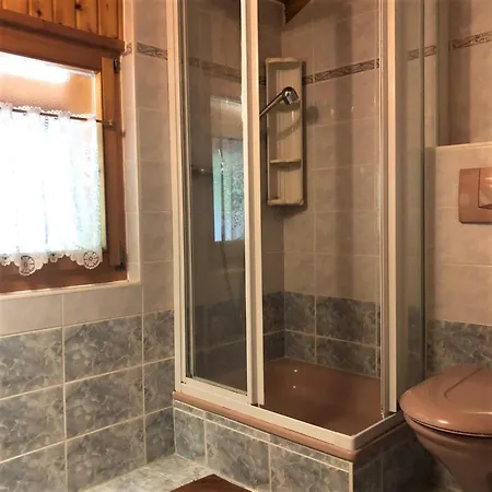 木屋 A L'oree Du Bisse 安塞热